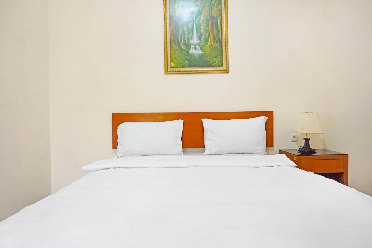 Collection O 91380 Golden Mansion Hotel Jakarta Bagian luar foto