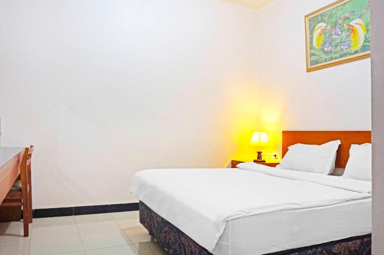 Collection O 91380 Golden Mansion Hotel Jakarta Bagian luar foto