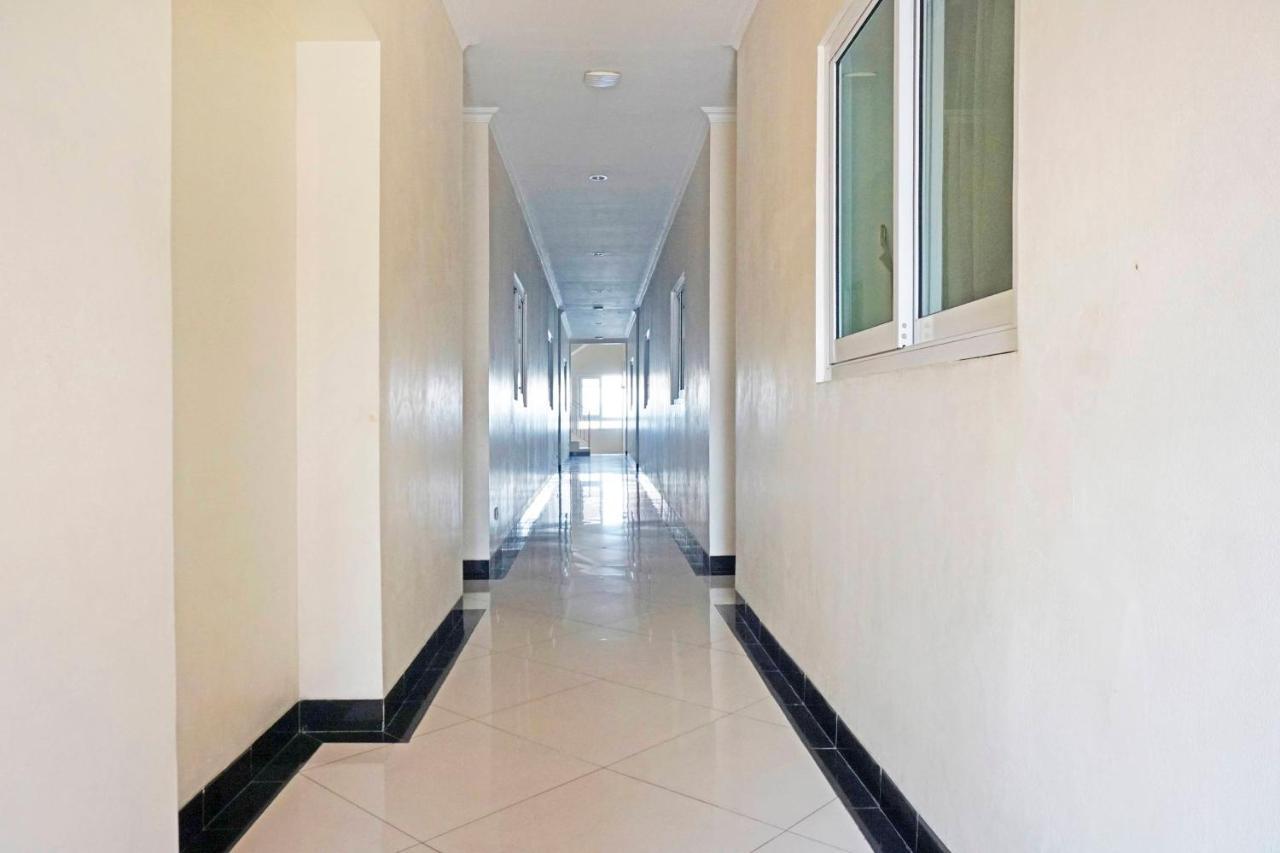 Collection O 91380 Golden Mansion Hotel Jakarta Bagian luar foto