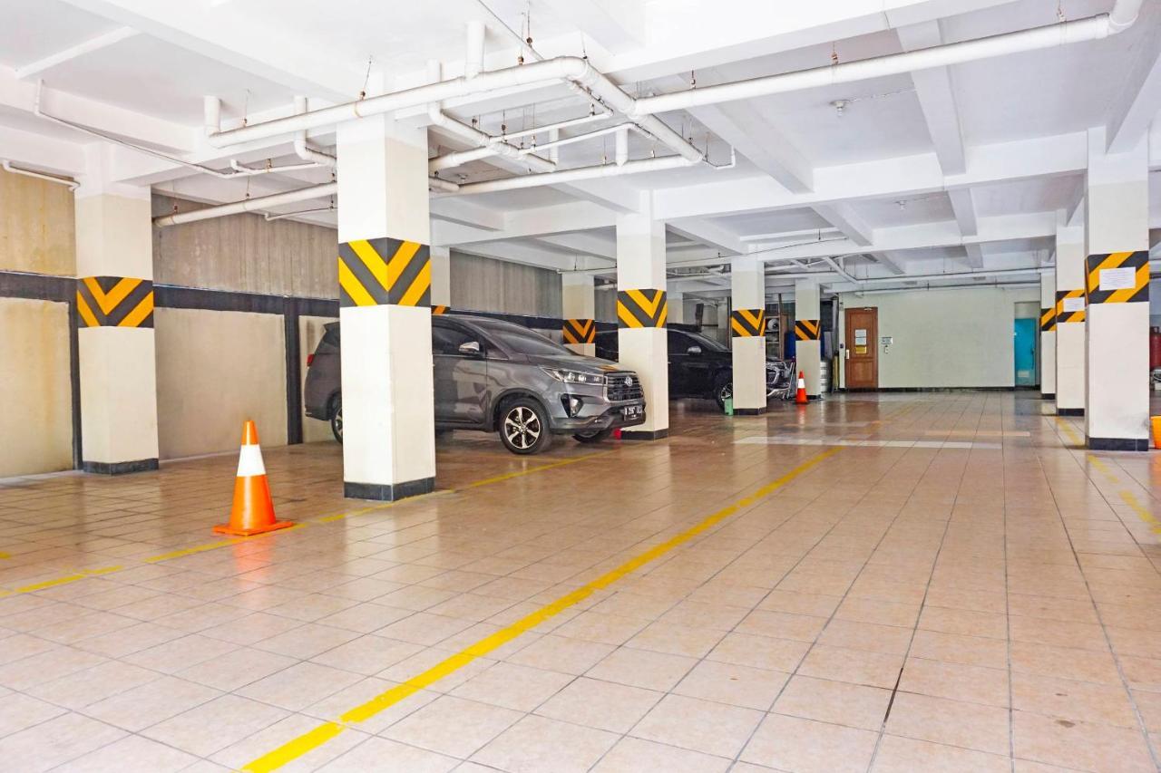 Collection O 91380 Golden Mansion Hotel Jakarta Bagian luar foto